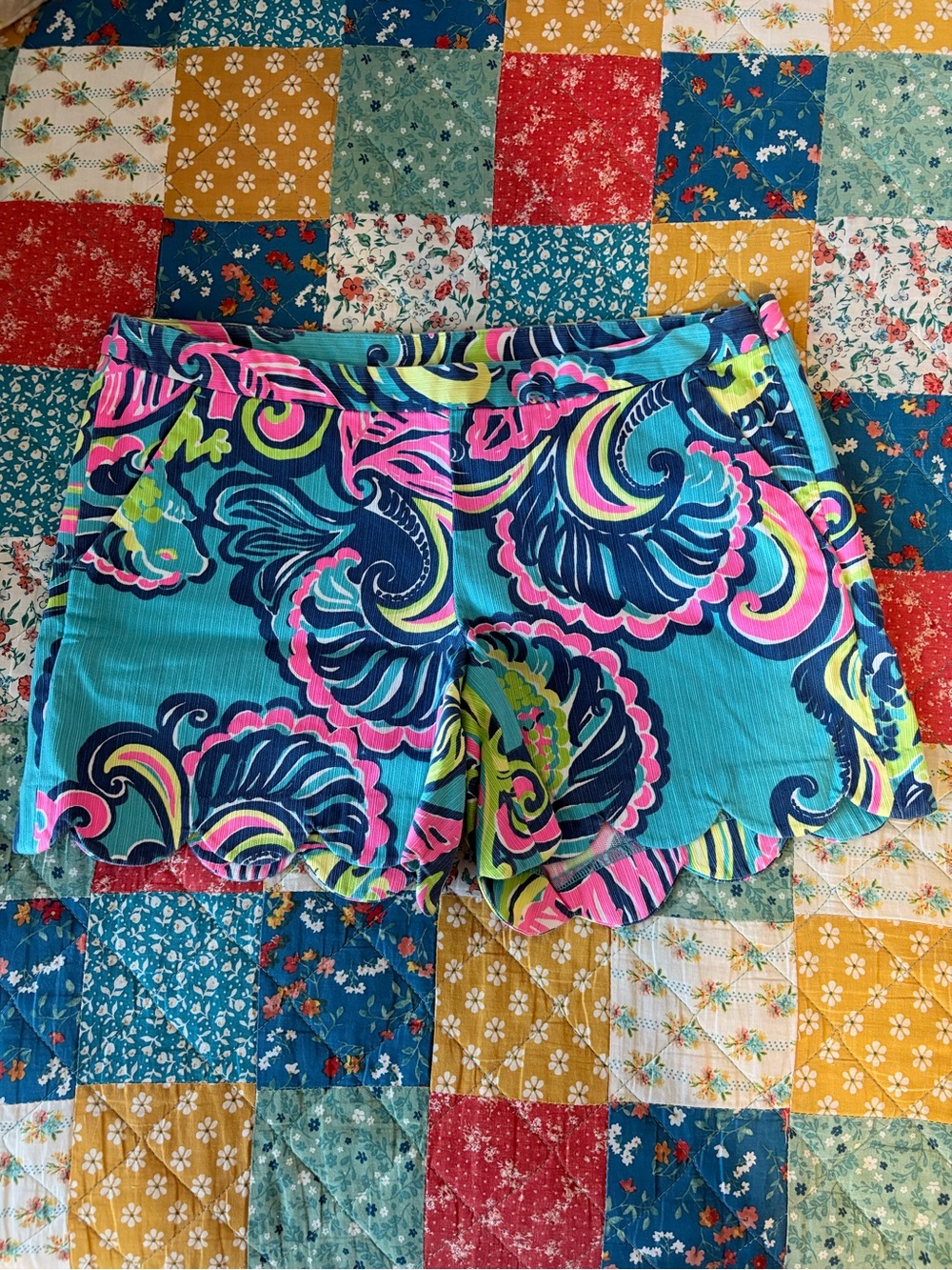 Lilly Pulitzer Turquoise Navy Pink Scallop-Hem Shorts